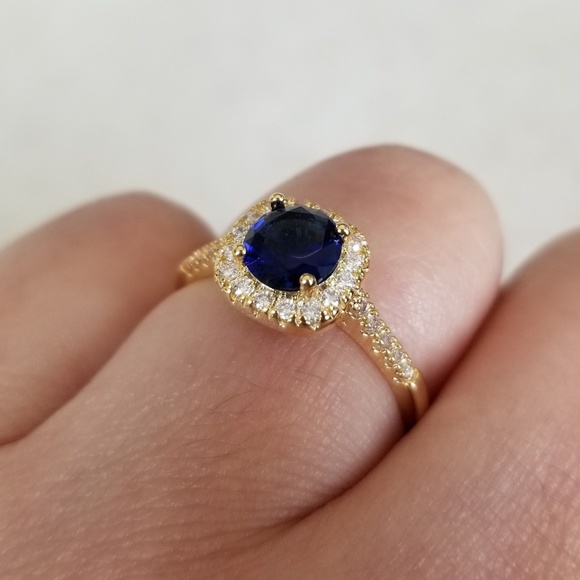 18k Sapphire Ring - Picture 7 of 7